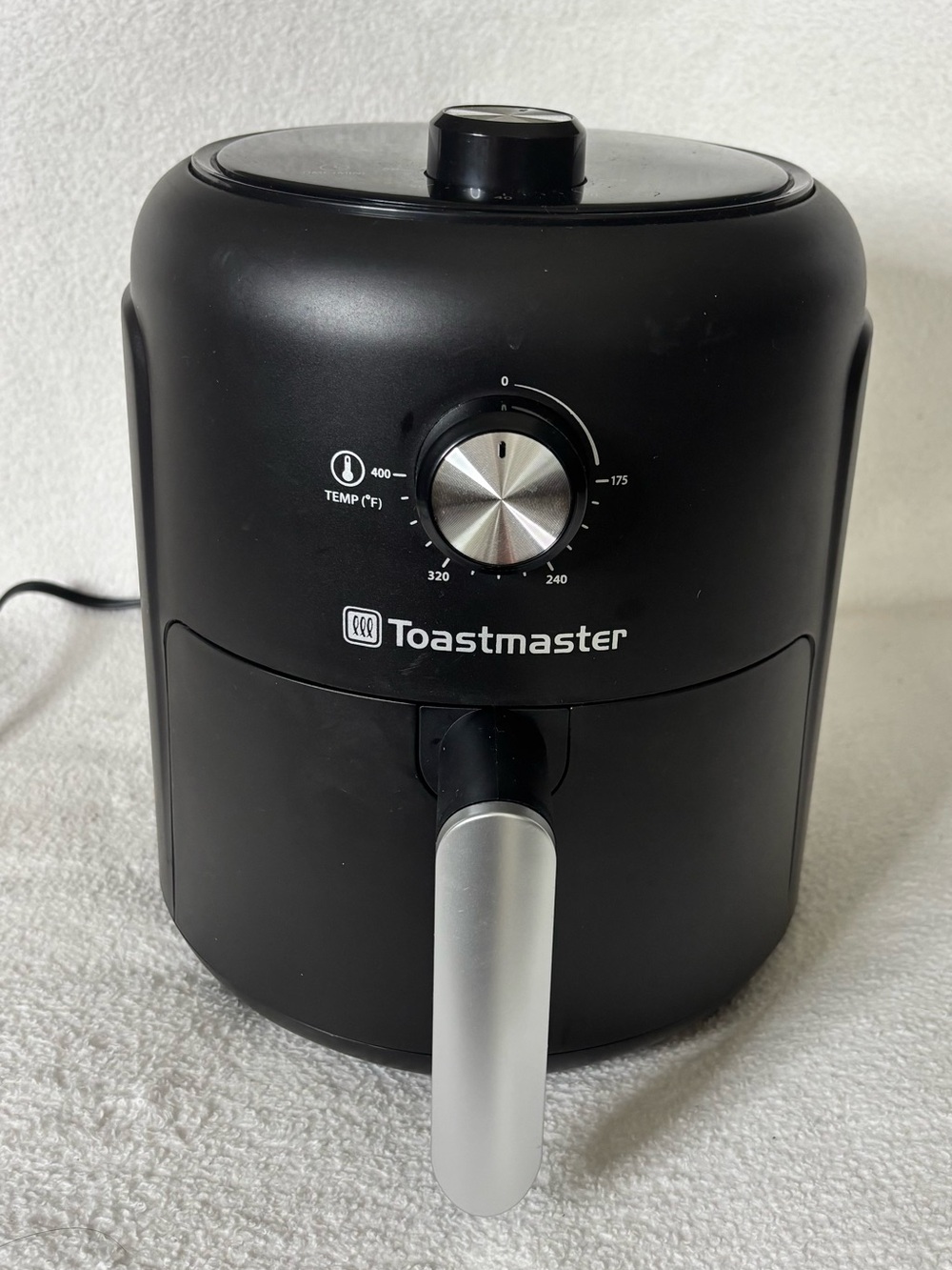 Toastmaster Black Air Fryer with Silver Handle - Compact Countertop Cooker